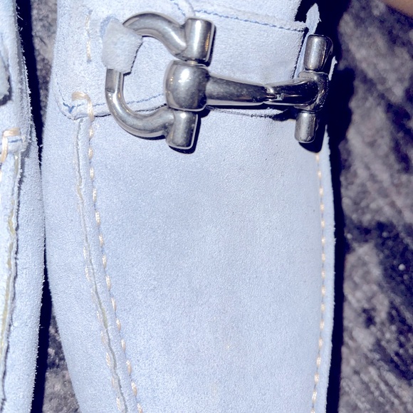 Salvatore Ferragamo baby blue suede drivers - Picture 4 of 12